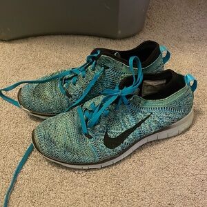 Nike free tr flyknit women’s